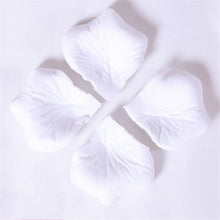 Load image into Gallery viewer, Erosebridal 5.5CM*5.5CM Rose Petals for Wedding Party 1000pcs/Pack 11 Colors