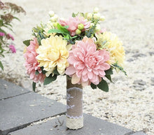 Load image into Gallery viewer, AYiCuthia Wedding Bouquet Handmade Artificial Flower Rose buque casamento Bridal Bouquet for Wedding Decoration ramos de novia
