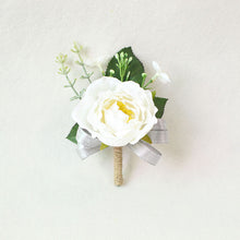 Load image into Gallery viewer, Boutonnieres Silk Roses White Pink Wedding Corsages and Boutonnieres Groom Flower Boutonnieres Marriage Prom Brooch Pins