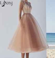 Load image into Gallery viewer, Elegant Champagne Short Prom Dresses 2019 High Quality Tea Length A Line Organza Girls Homecoming Dress Cheap Custom Made