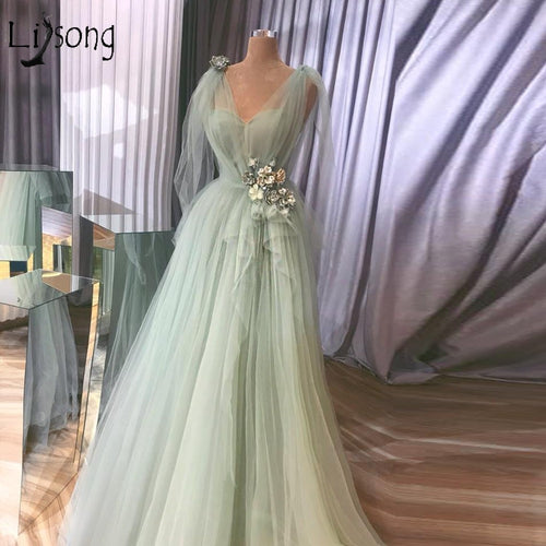 Pretty Mint Green 3D Flower Prom Dresses V-neck Ruffles A-line Prom Gowns V-neck Lace Up Plus Size Party Dress Abendkleider