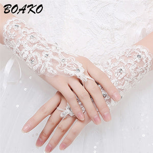 Fingerless Short Wedding Gloves Wrist Length Lace Appliques Sequins Bridal Gloves Hollow White Red Lace Glove Accessories