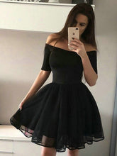 Load image into Gallery viewer, Fashion Black Short Prom Dresses 2019 Sexy Prom Dress Women Boat-Neck Tulle Zipper Knee Length Girl Formal Graduation Party Gown