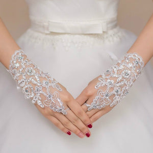 White Or Ivory Short Wedding Gloves Fingerless Bridal Gloves For Women Bride Red Lace Gloves Luva De Noiva Wedding Accessories