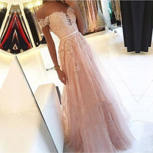 Load image into Gallery viewer, Pink 2020 Prom Dresses A-Line Off the Shoulder Sweetheart Beaded Lace Tulle Long Prom Gown Evening Party Dresses Robe De Soiree
