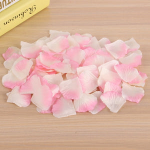 1000pcs / Lot 4.5 * 4.5cm Simulation Rose Petals Suitable for DIY Wedding Decoration Romantic Artificial Rose Petals