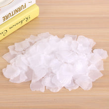 Load image into Gallery viewer, 1000pcs / Lot 4.5 * 4.5cm Simulation Rose Petals Suitable for DIY Wedding Decoration Romantic Artificial Rose Petals