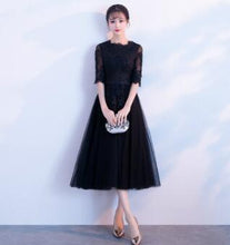 Load image into Gallery viewer, 2020 New Arrival Short Lace Sexy Prom Dresses Half Sleeve Vestidos Evening Party Gowns
